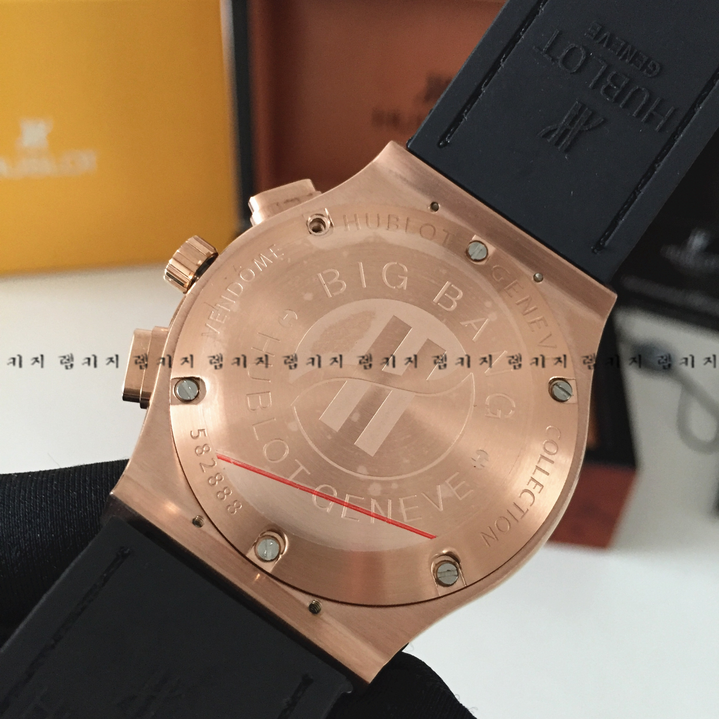 위블로 클래식 청판 금장 우레탄 가죽 시계